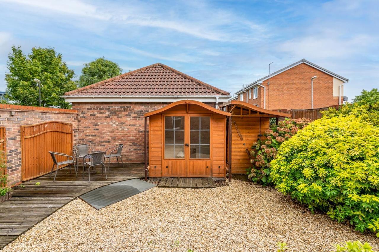 Pass The Keys Charming Cottage Near Clifton Moor York Extérieur photo