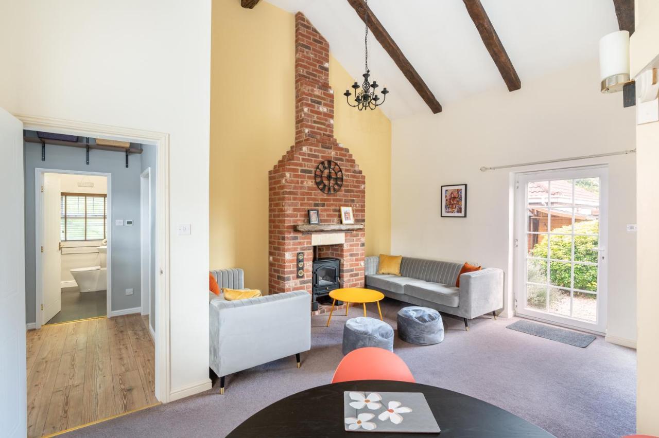 Pass The Keys Charming Cottage Near Clifton Moor York Extérieur photo