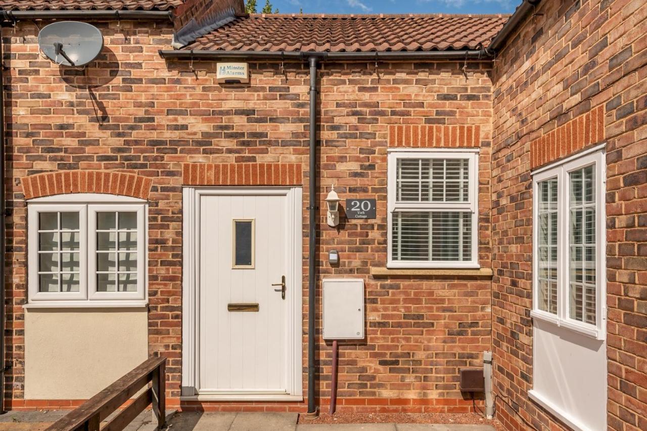 Pass The Keys Charming Cottage Near Clifton Moor York Extérieur photo