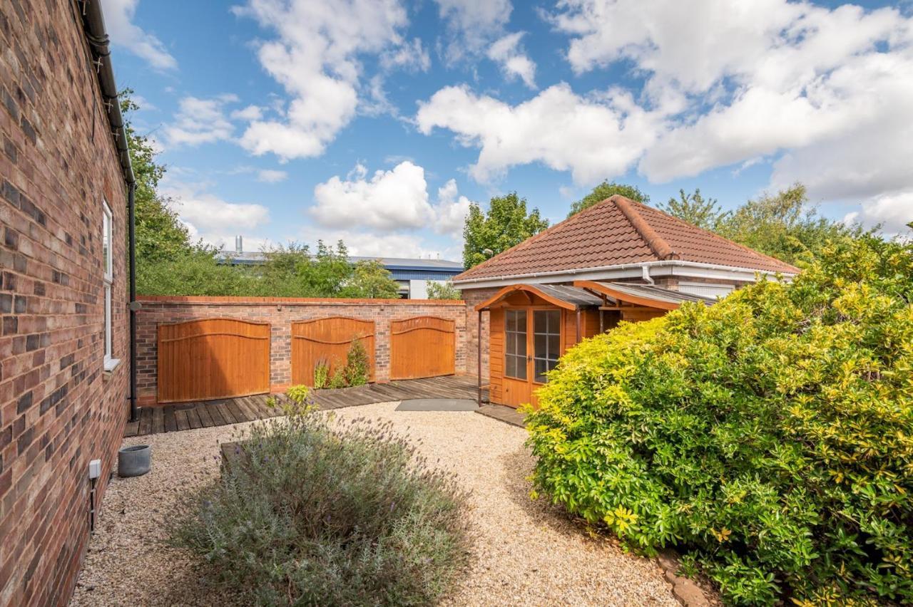Pass The Keys Charming Cottage Near Clifton Moor York Extérieur photo