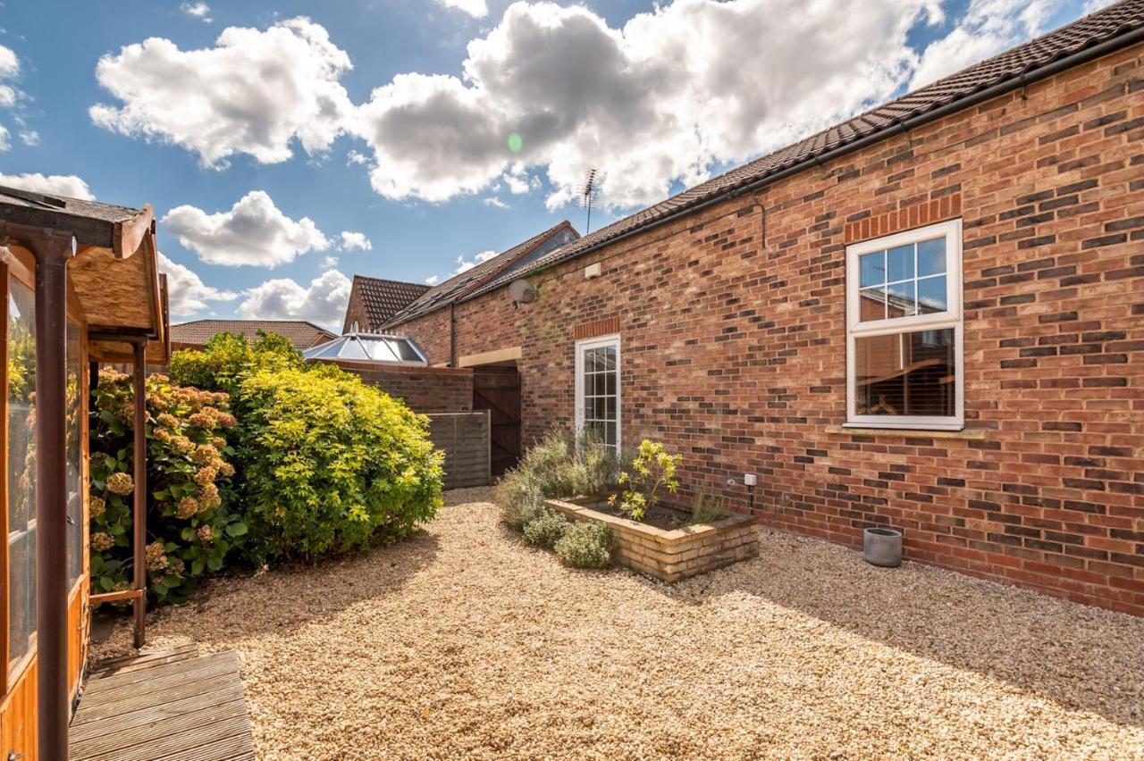 Pass The Keys Charming Cottage Near Clifton Moor York Extérieur photo